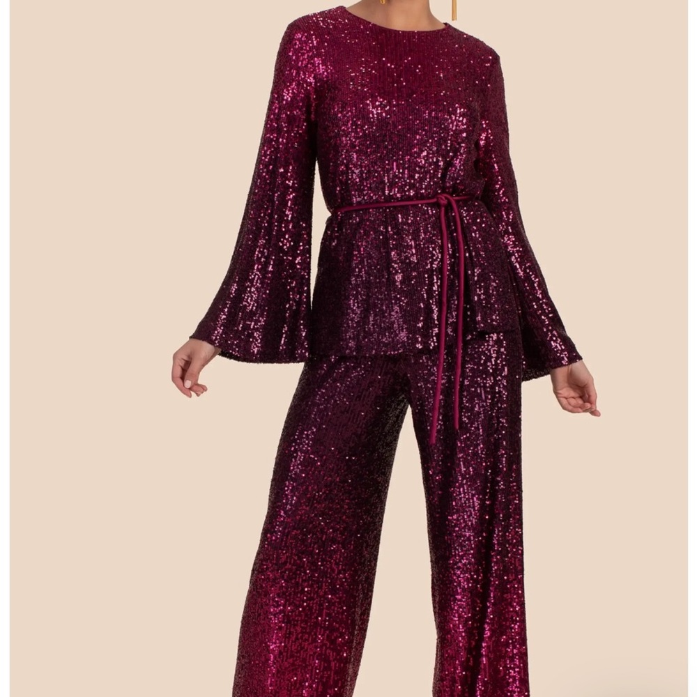 NWT Trina Turk WEST Sequin Burgundy TOP